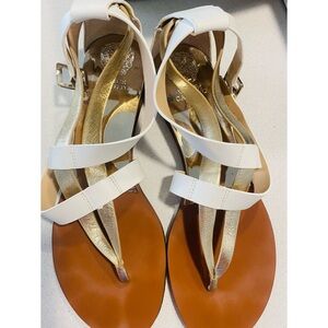BEAUTIFUL Vince Camuto VC-Addney White & Gold Gladiator Sandals Size 9.5 🤩🤩